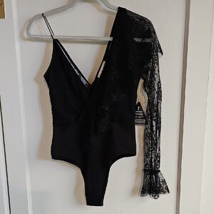 Elegant Black Ruffle Lace One-Shoulder Aysmmetric Bodysuit